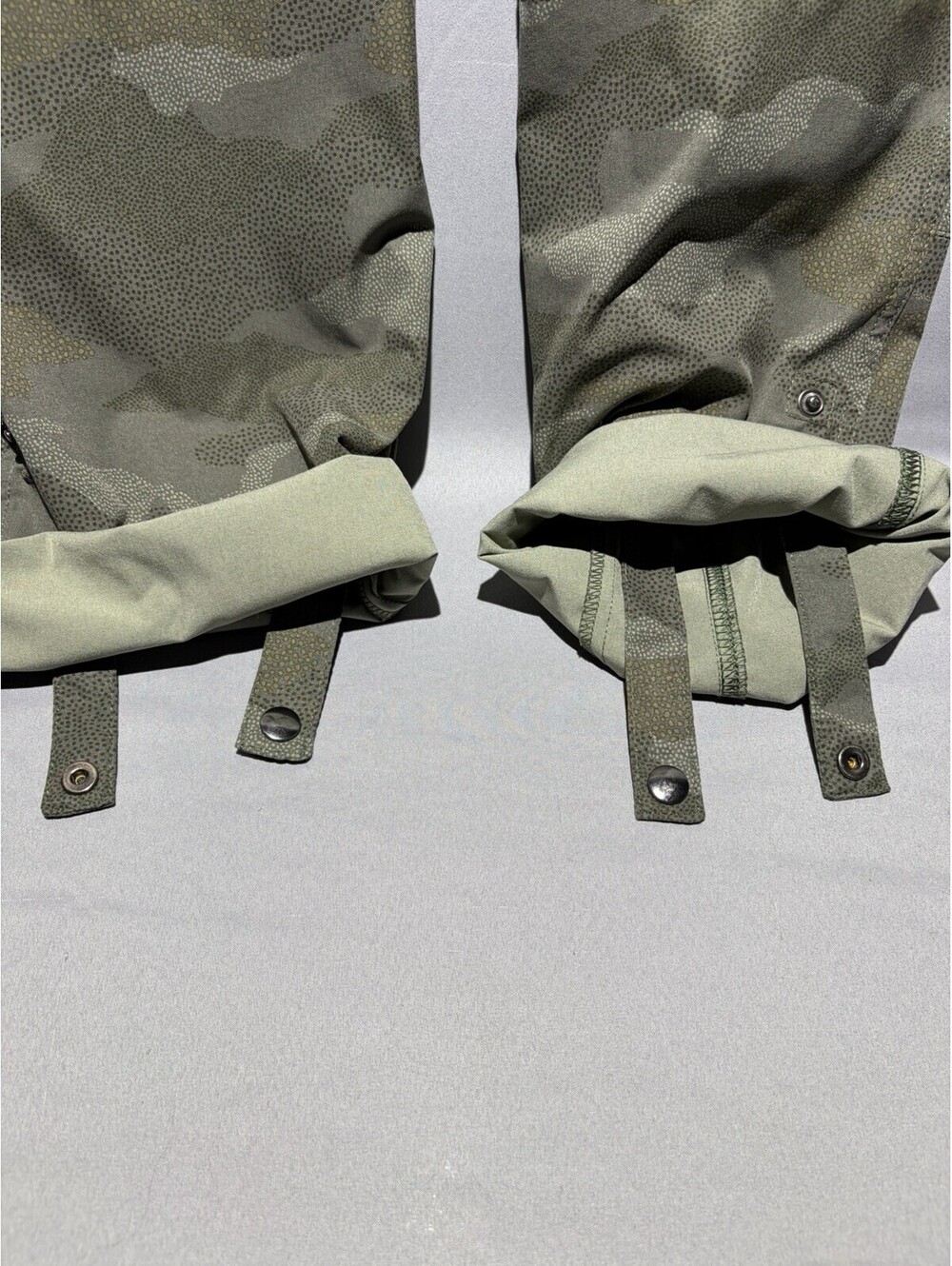 Kuhl Freeflex Roll-Up Pants Womens 6 Green Camo Cargo Outdoors - Massively RARE - Picture 10 of 15